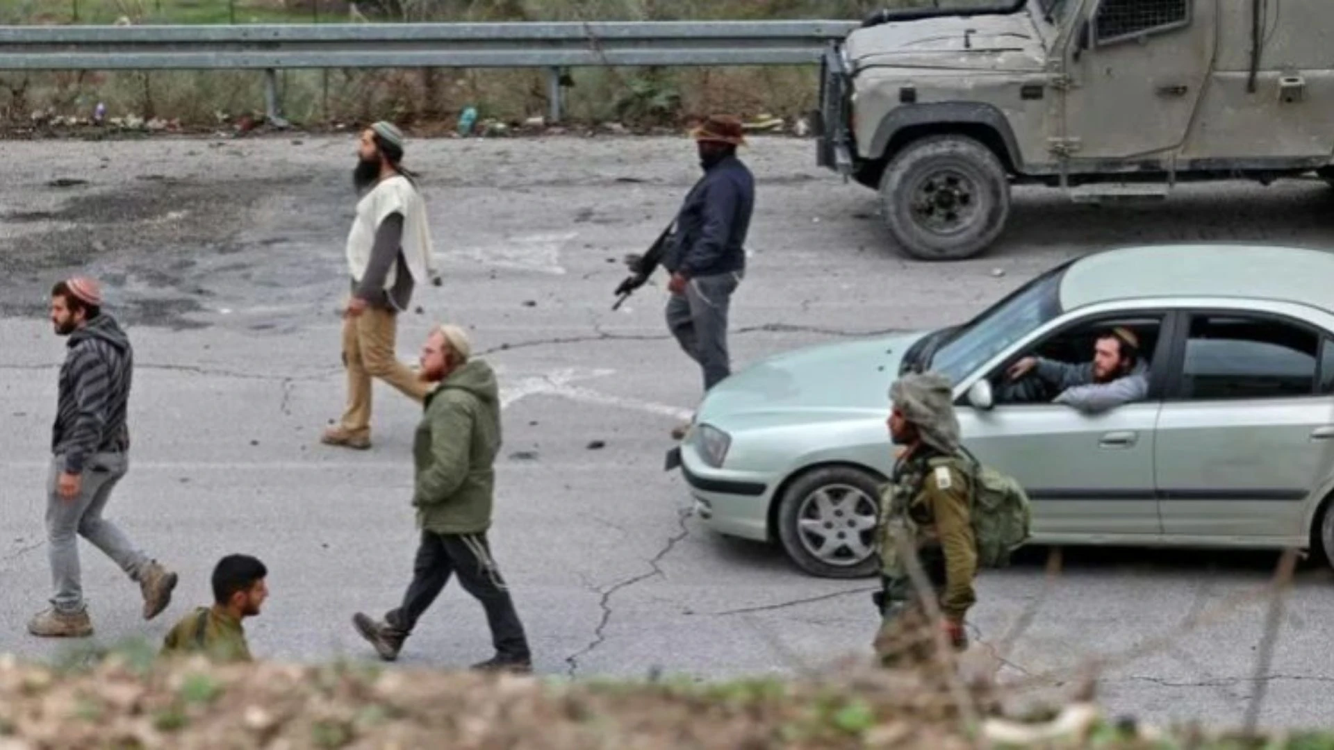 مستوطنون متطرفون يمنعون إقامة صلاة الجمعة في خربة طانا شرق نابلس