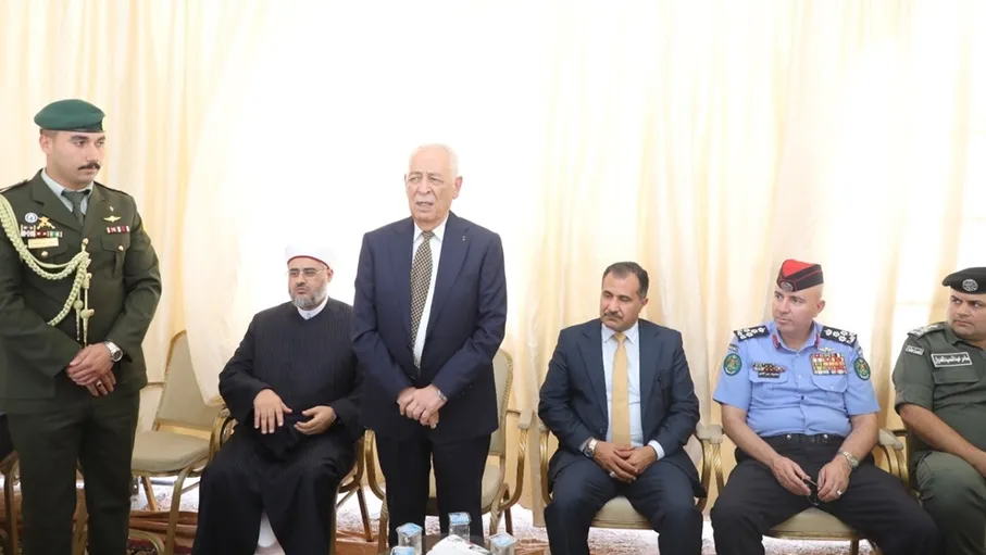 مندوبا عن الملك وولي العهد.. العيسوي يعزي عشائر العيطان والزبون والزيود والشوبكي والحموري