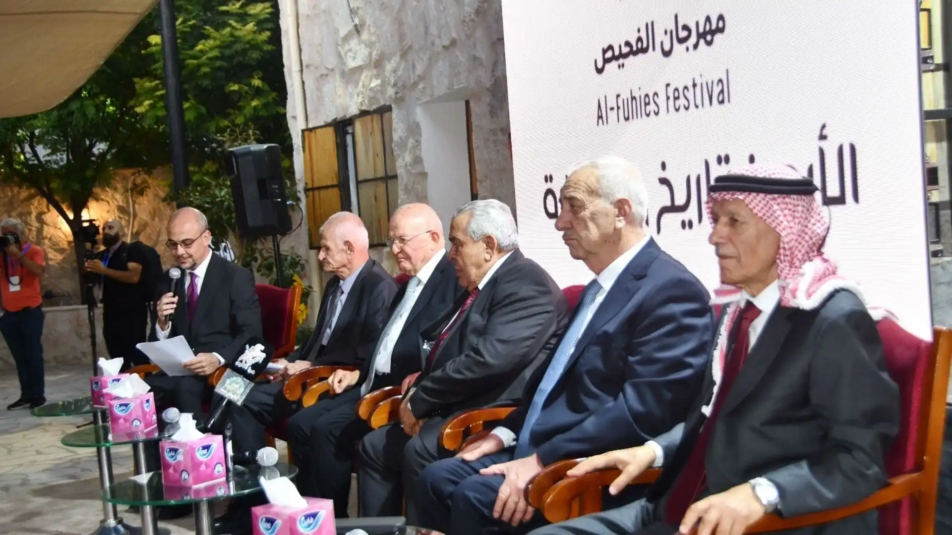 مهرجان الفحيص يكرم روادا أسهموا في المسيرة الأردنية