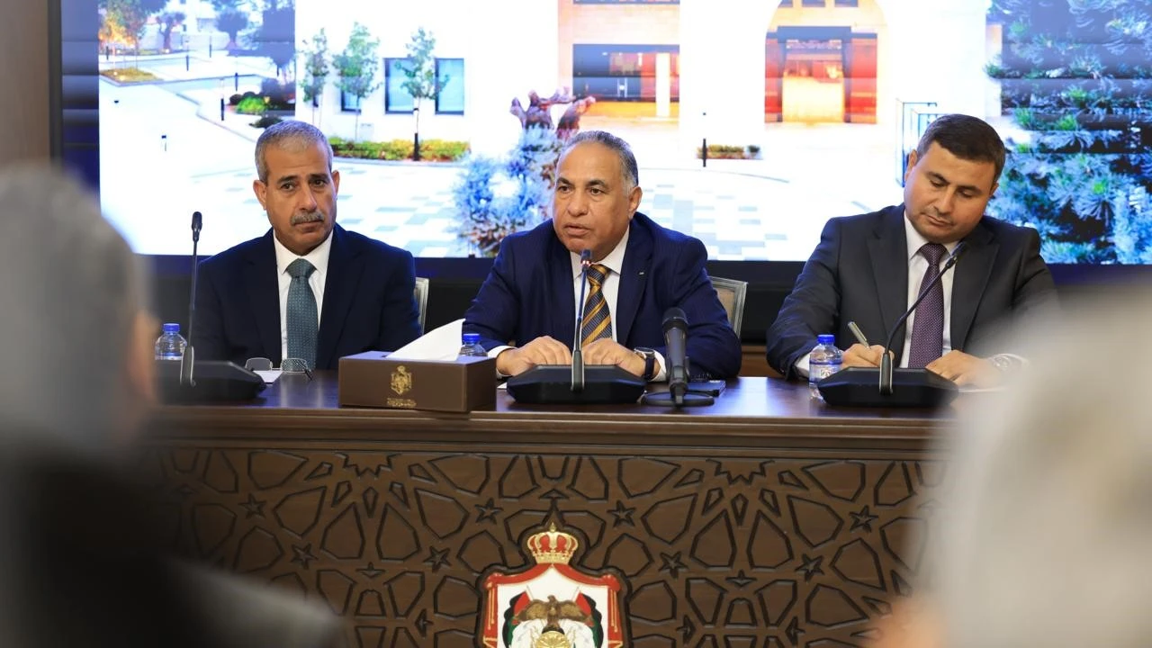 وزير دولة للشؤون القانونية يبحث مع قانونيين في المؤسسات الحكومية آليات التنسيق وصناعة القرار