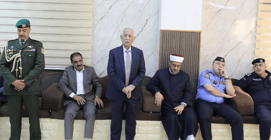 مندوبا عن الملك وولي العهد.. العيسوي يعزي نقرش والغنميين