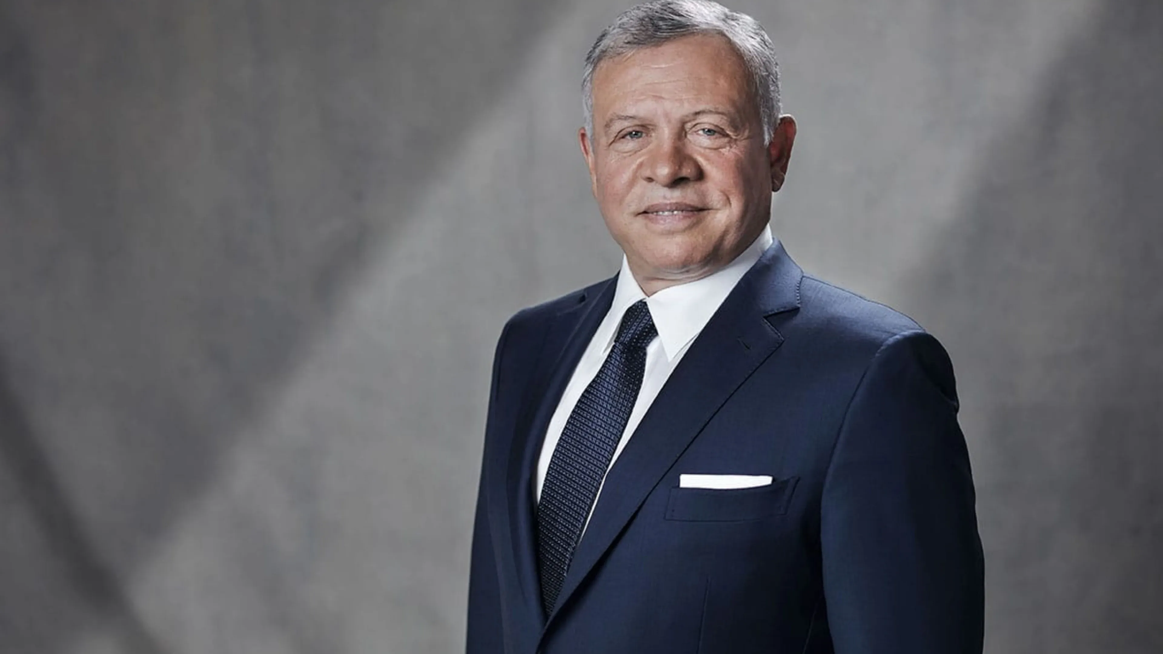 الملك يغادر أرض الوطن متوجها إلى دولة الإمارات