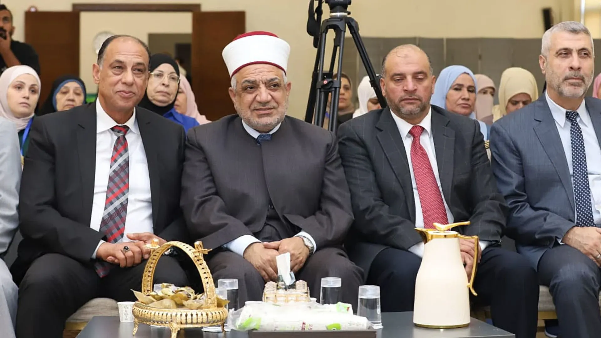 وزير الأوقاف يفتتح الملتقى الوعظي النسائي الثاني في عين الباشا