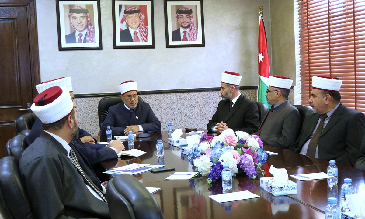 قاضي القضاة يؤكد أهمية مواصلة تطوير العمل في المحاكم الشرعية