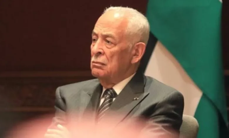 مندوبًا عن الملك وولي العهد.. العيسوي يعزي عشيرة الزعبي