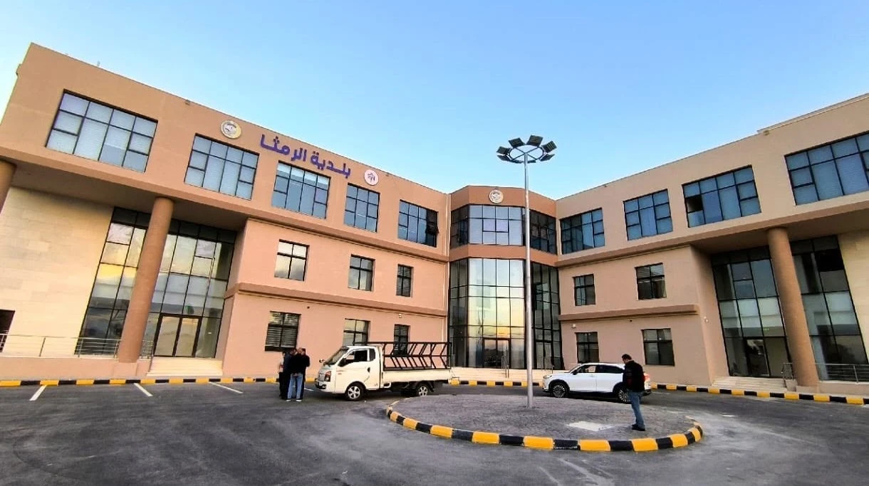 بلدية الرمثا تعلن البدء بتأهيل شبكة الطرق