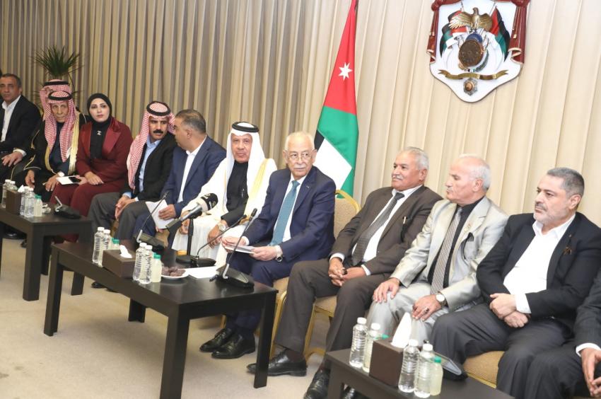 رئيس الديوان الملكي يلتقي آلاف الأردنيين في الديوان الملكي: الأردن بقيادة الملك يحمي مصالحه ولا يتهاون في حقوقه .. صور