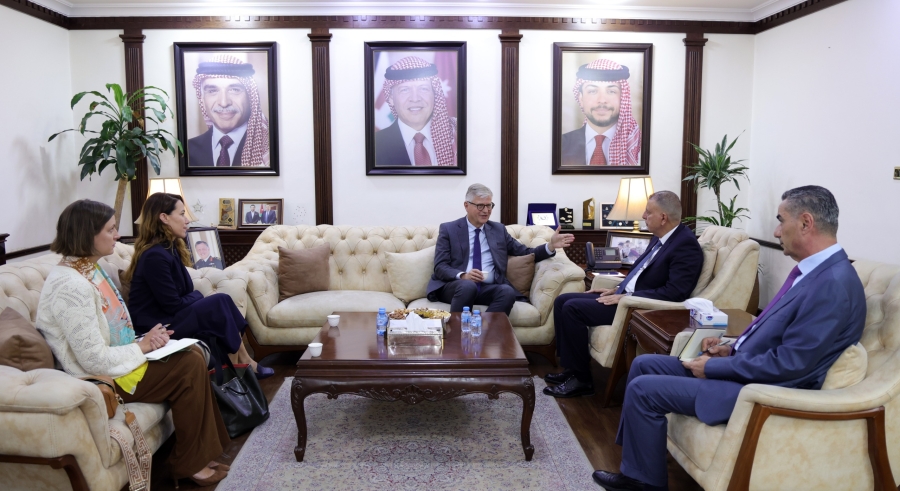 وزير الداخلية يستقبل وكيل أمين عام الأمم المتحدة لعمليات حفظ السلام