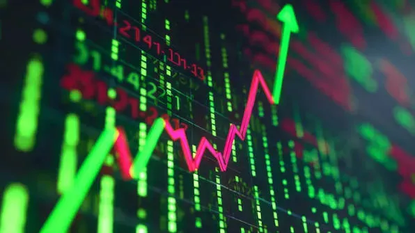 ارتفاع الأسهم البريطانية في مستهل التداول بقيادة القطاع المصرفي