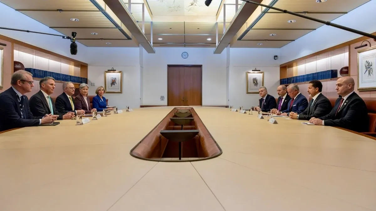 الملك يجري مباحثات مع رئيس الوزراء الأسترالي في العاصمة كانبرا