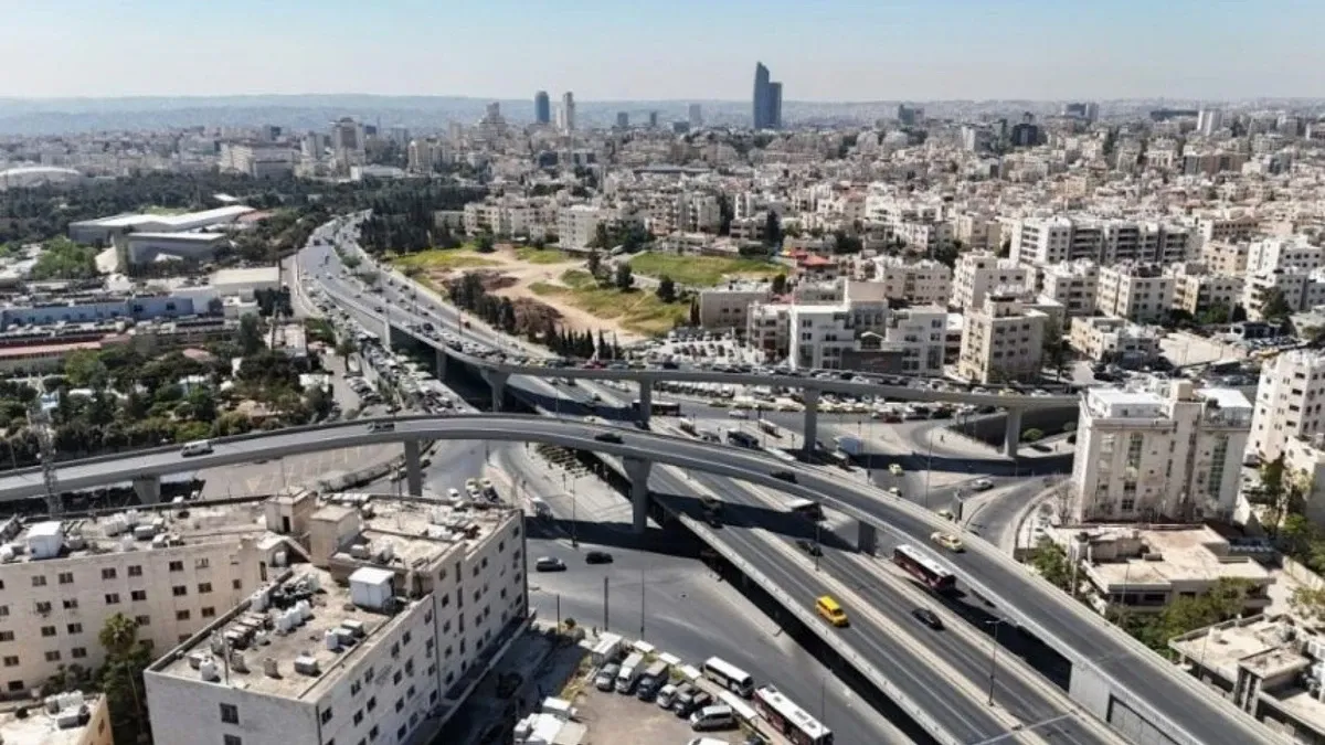 أجواء خريفية لطيفة وزخات مطرية خفيفة اليوم