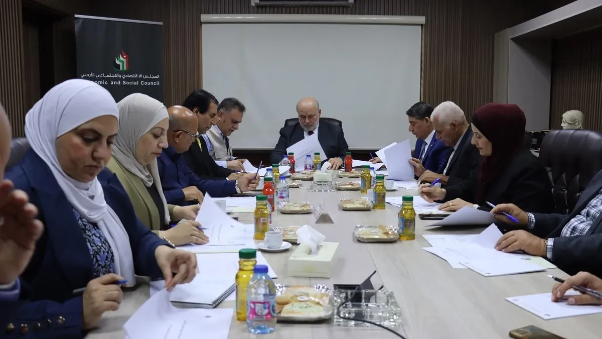 المجلس الاقتصادي والاجتماعي يناقش قضايا البطالة والتشغيل والعمل اللائق