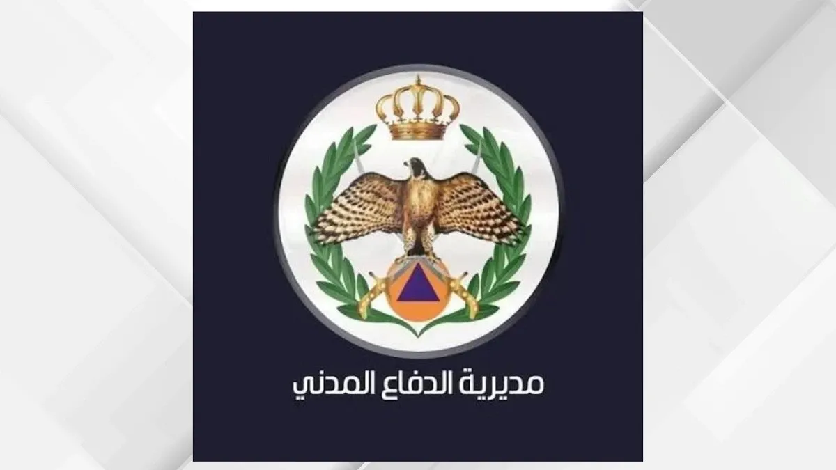 الدفاع المدني يخمد حريقا شب داخل هنجر في الزرقاء
