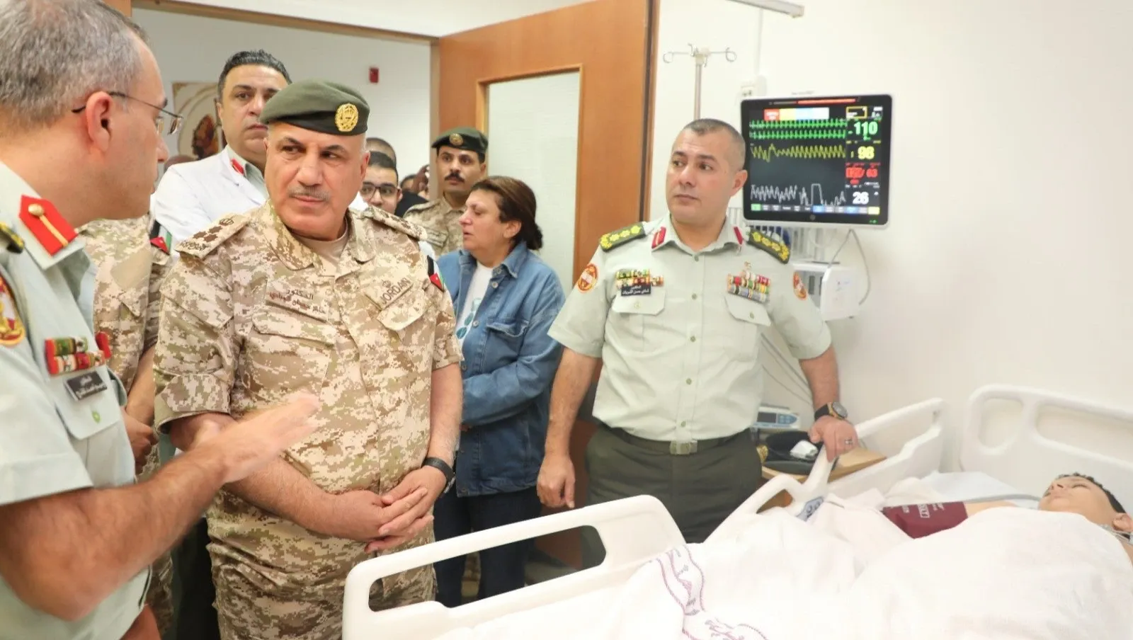 بتوجيهات ملكية.. القوات المسلحة تخلي مصابي حادثة الكرك