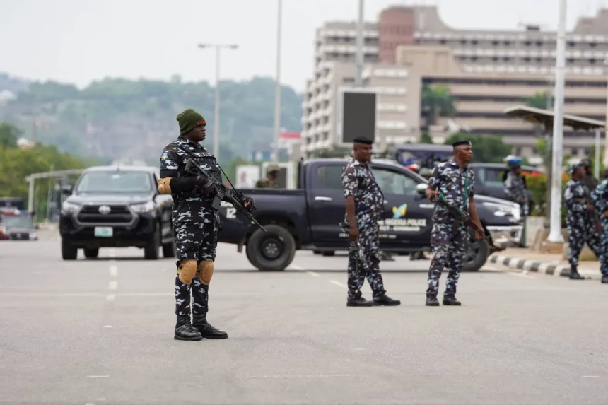 مقتل 20 شخصًا على الأقل في هجوم مسلح شمال شرق نيجيريا