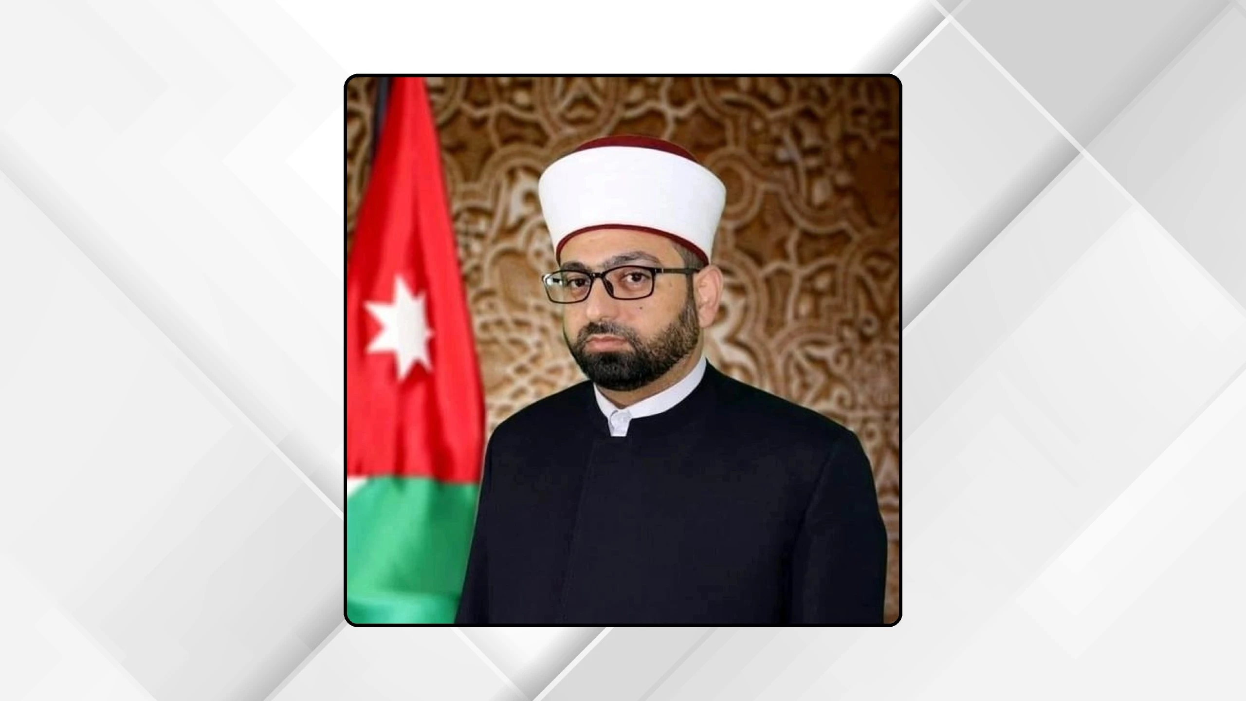 مفتي المملكة يؤدي واجب العزاء بضحايا حادثة كنيسة حمود