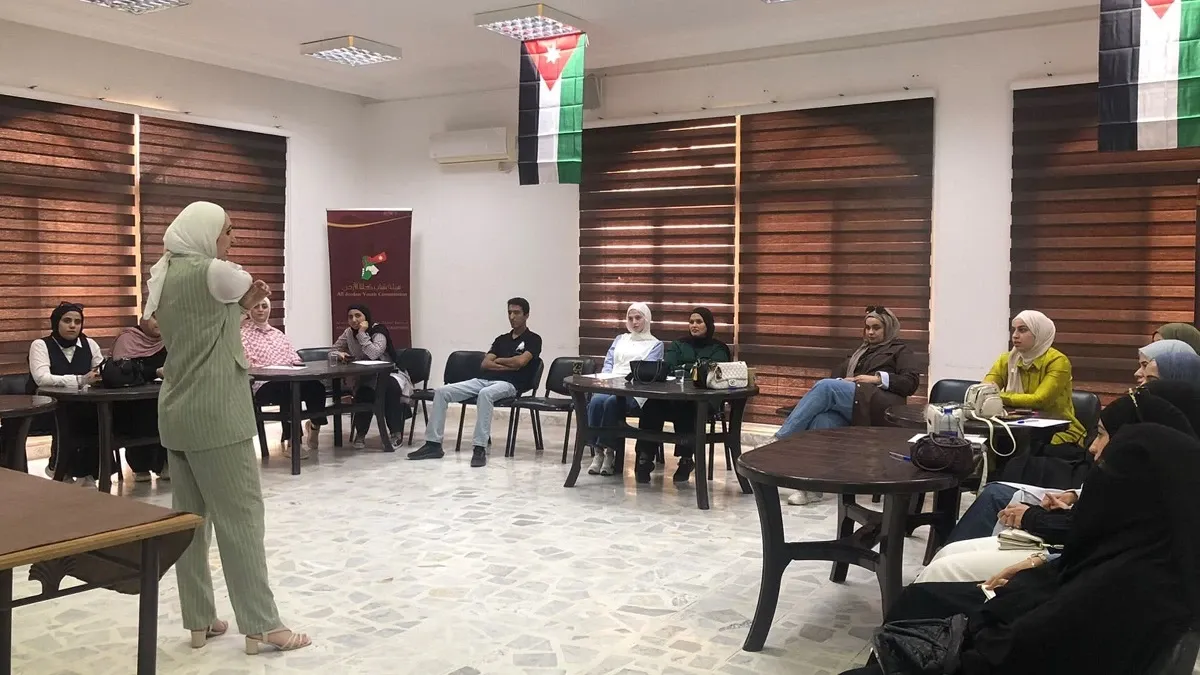 دورة تدريبية حول بناء المواقع والتطبيقات بالذكاء الاصطناعي في مادبا
