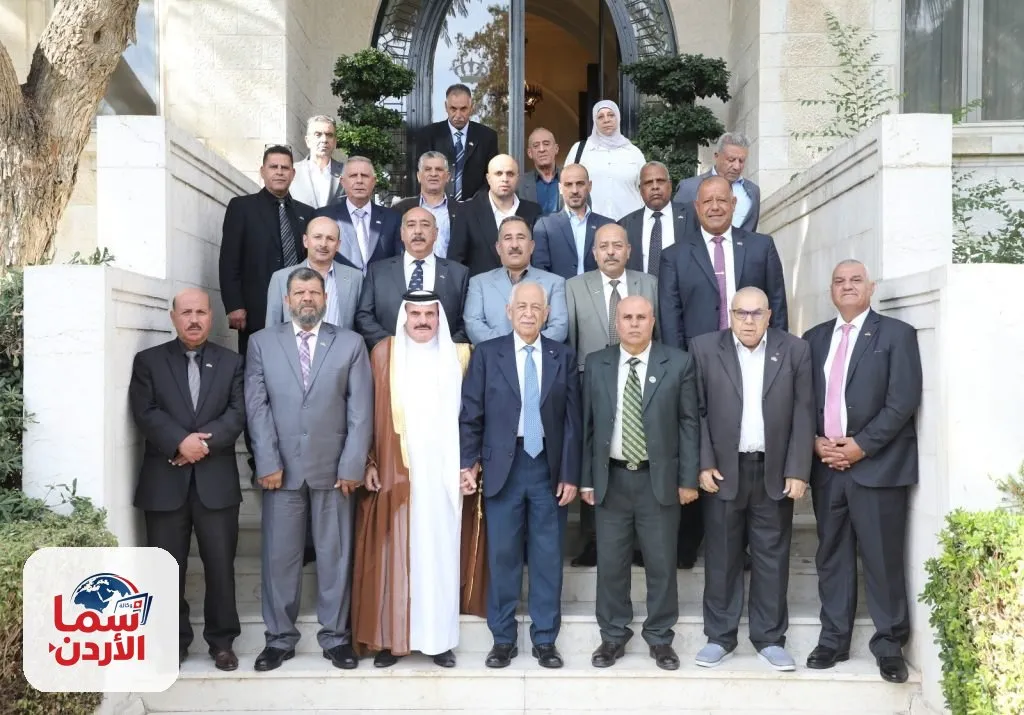 العيسوي يلتقي وفدا من ملتقى متقاعدي جنوب شرق عمان العسكريين
