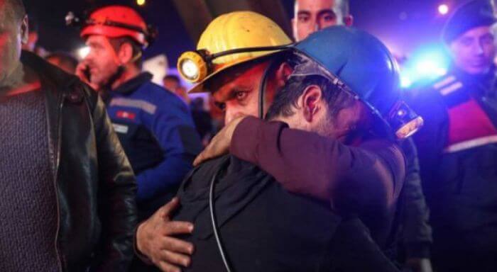 الملك يعزي الرئيس التركي بضحايا حادثة انفجار منجم التعدين