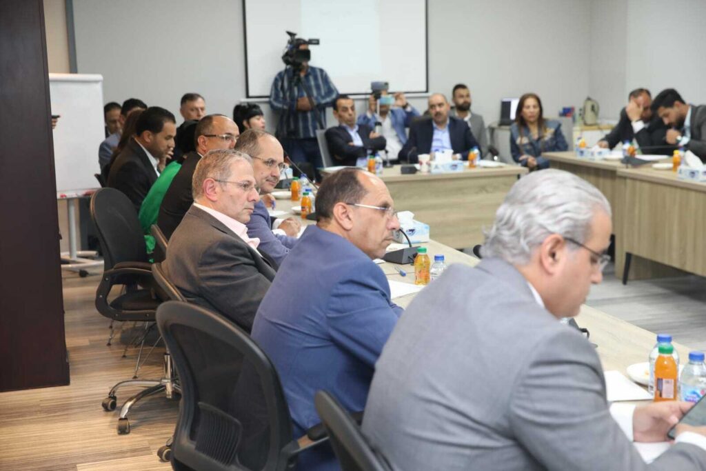الشواربة يعرض الخطة الاستراتيجية للأمانة في مؤسسة مسارات الاردنية للتنمية والتطوير .. صور