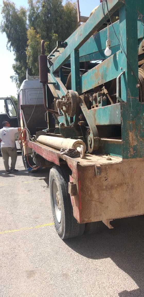 ضبط حفارة مخالفة داخل مزرعة في الرمثا وحجزها