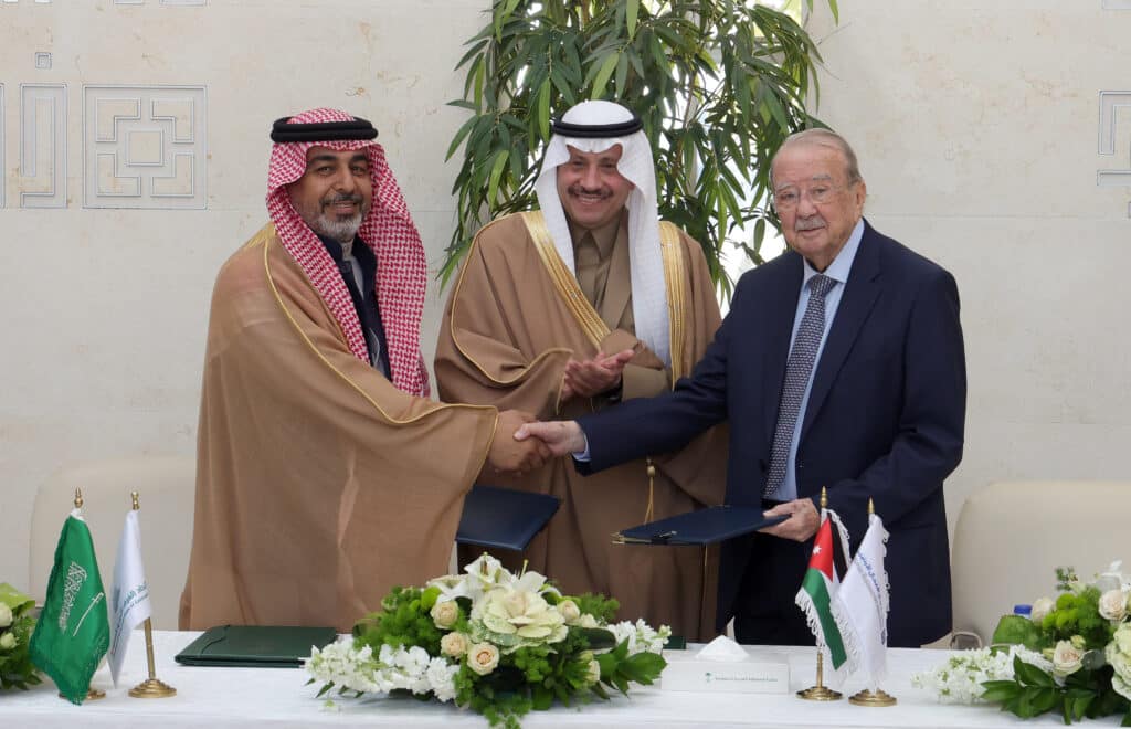 مذكرة تفاهم بين جمعية رجال الأعمال الأردنيين واتحاد الغرف السعودية