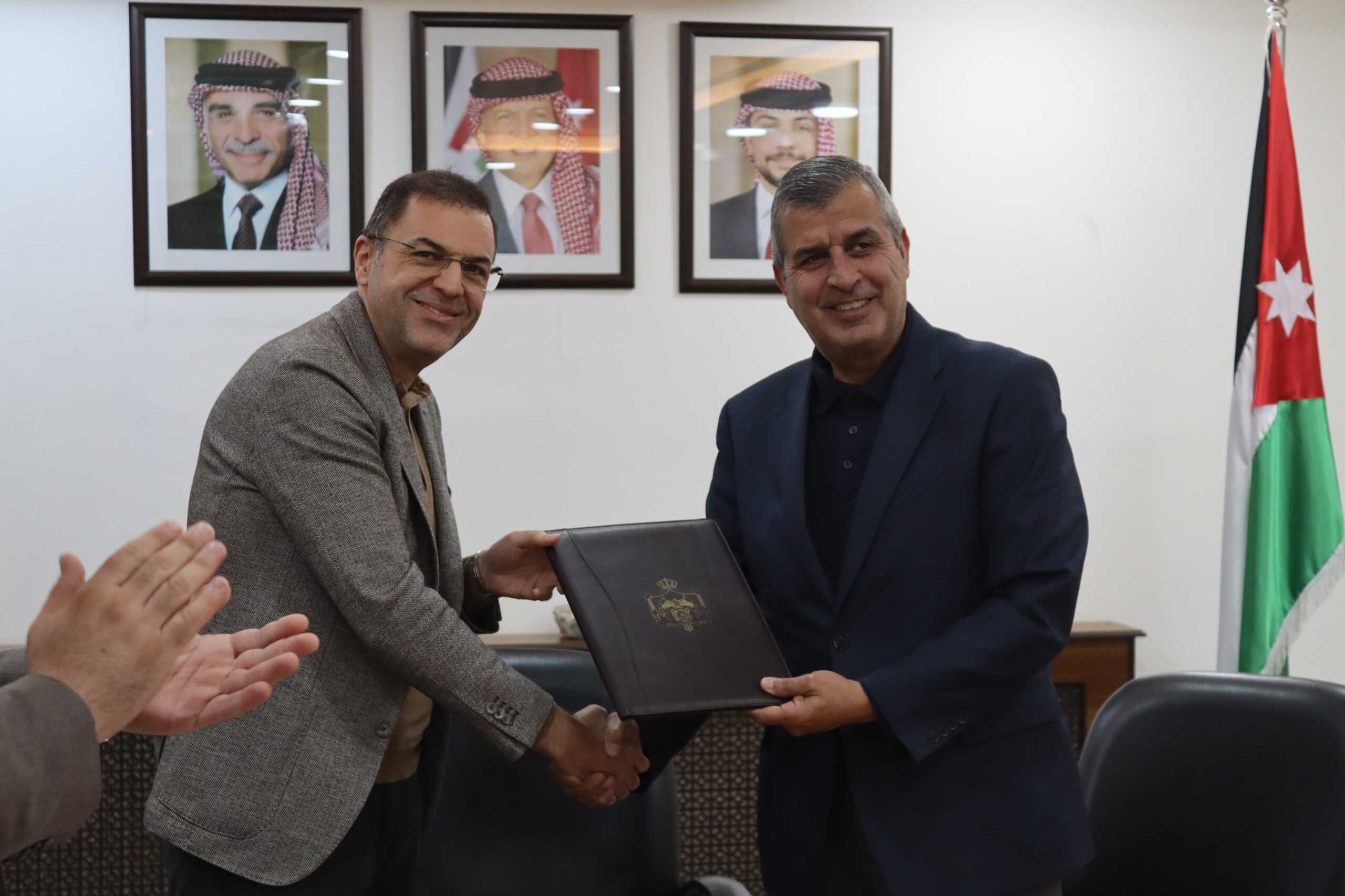 وزارة الطاقة وشركة تجانس توقعان مذكرة تعاون في مجالات التنقيب والدراسات الجيولوجية