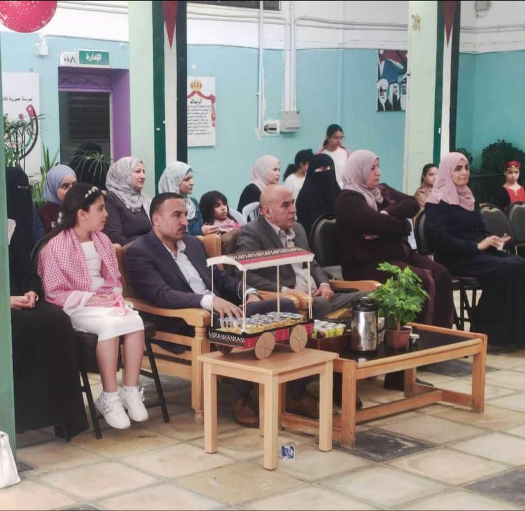 اللصاصمة يرعى احتفال مدرسة عمورية المختلطة