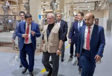 الملك يزور ثلاثة مصانع إنتاجية في مدينة الموقر الصناعية