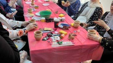 دورة الرسم على الفخار في مركز شابات المزار الشمالي