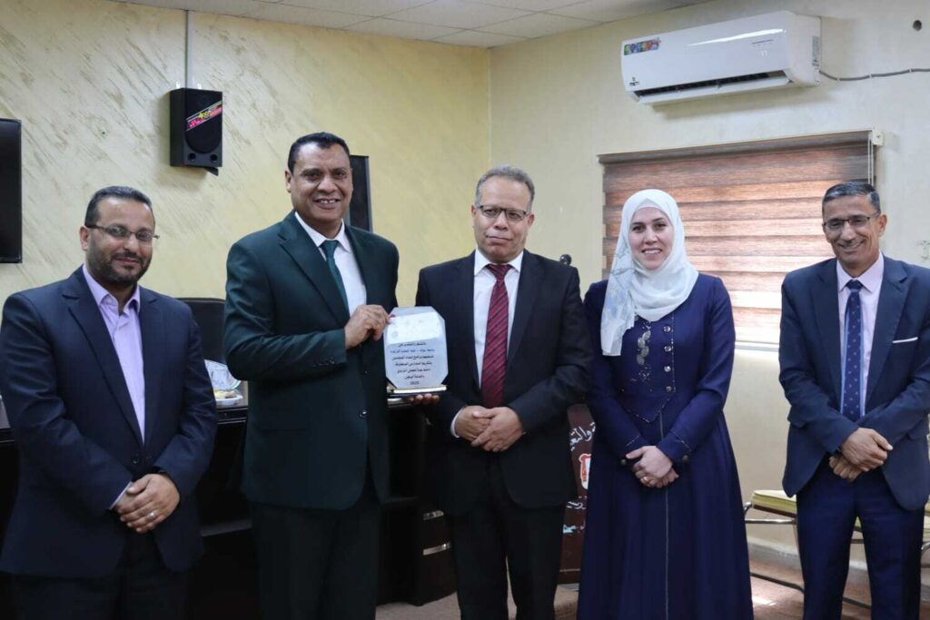 جامعة مؤتة تكرم عددا من مدارس لواء بصيرا