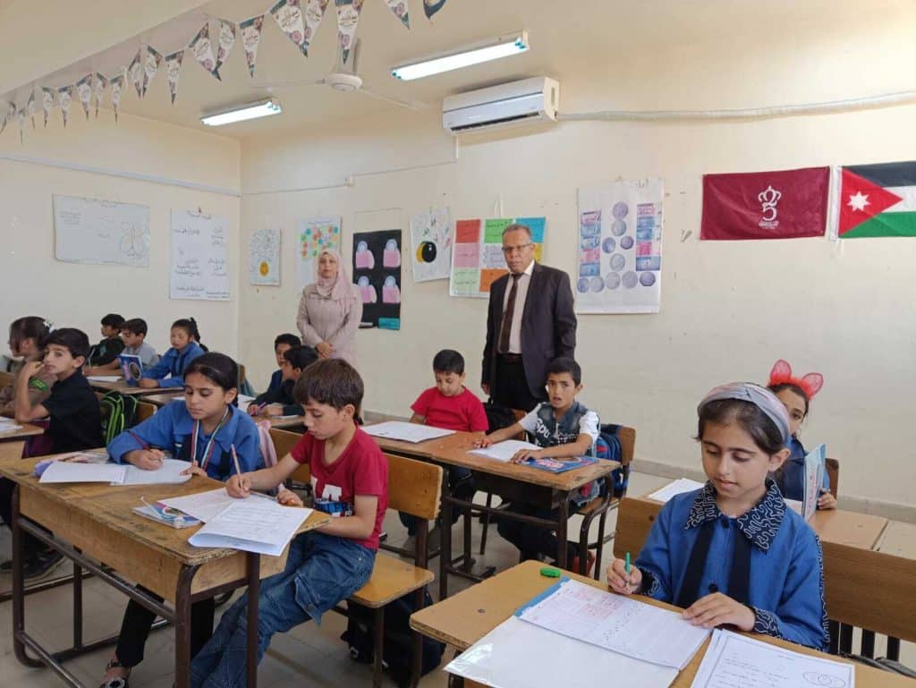 الرفوع يتفقد اختبار ضبط النوعية لطلبة الصف الثالث الأساسي في مدارس لواء بصيرا .