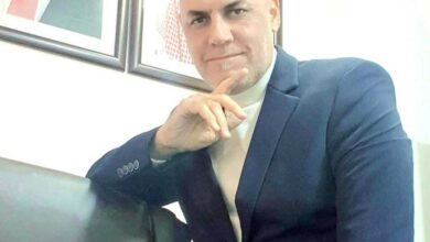 العرود يكتب : استقلالنا …. من الخندق الى المنبر