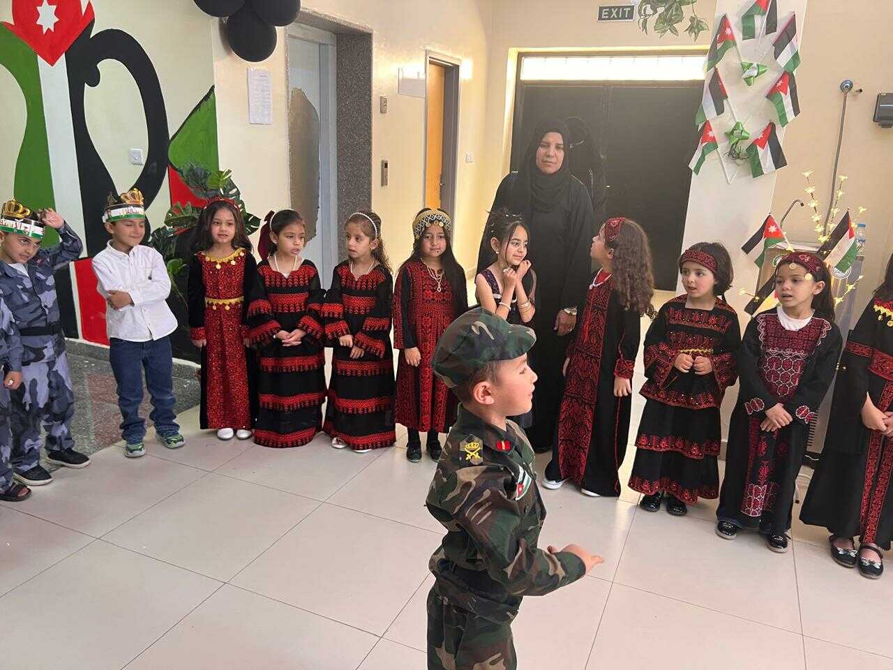 مدير تربية جرش يرعى احتفالي "جبل الشيخ مصلح" و"البرج الثانوية للبنات" بعيد الاستقلال: معارض تعليمية وعلمية تترجم الإبداع الطلابي 1 مدير تربية جرش يرعى احتفالي "جبل الشيخ مصلح" و"البرج الثانوية للبنات" بعيد الاستقلال: معارض تعليمية وعلمية تترجم الإبداع الطلابي