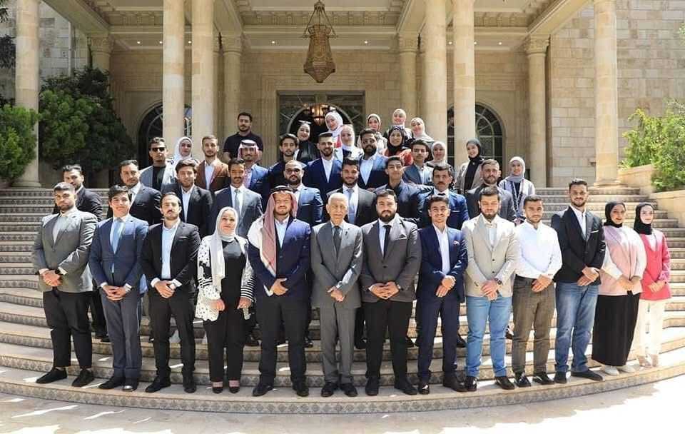 نشامى جامعة جرش يرفعون تهنئة إلى جلالة الملك المعظم بمناسبة ذكرى الاستقلال 79 للأردن 1 نشامى جامعة جرش يرفعون تهنئة إلى جلالة الملك المعظم بمناسبة ذكرى الاستقلال 79 للأردن