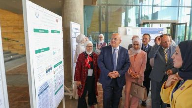 رعى رئيس الجامعة الهاشمية الأستاذ الدكتور خالد الحياري، فعاليات اليوم العلمي الثاني لكلية العلوم الصيدلانية الذي جاء ليؤكد على "تكاملية العلوم المالية والتسويقية والصحية" وتعزيز مهارات الطلبة في أسواق العمل