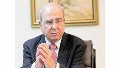رئيس الديوان الملكي ينقل لطاهر المصري تمنيات الملك وولي العهد له بالشفاء